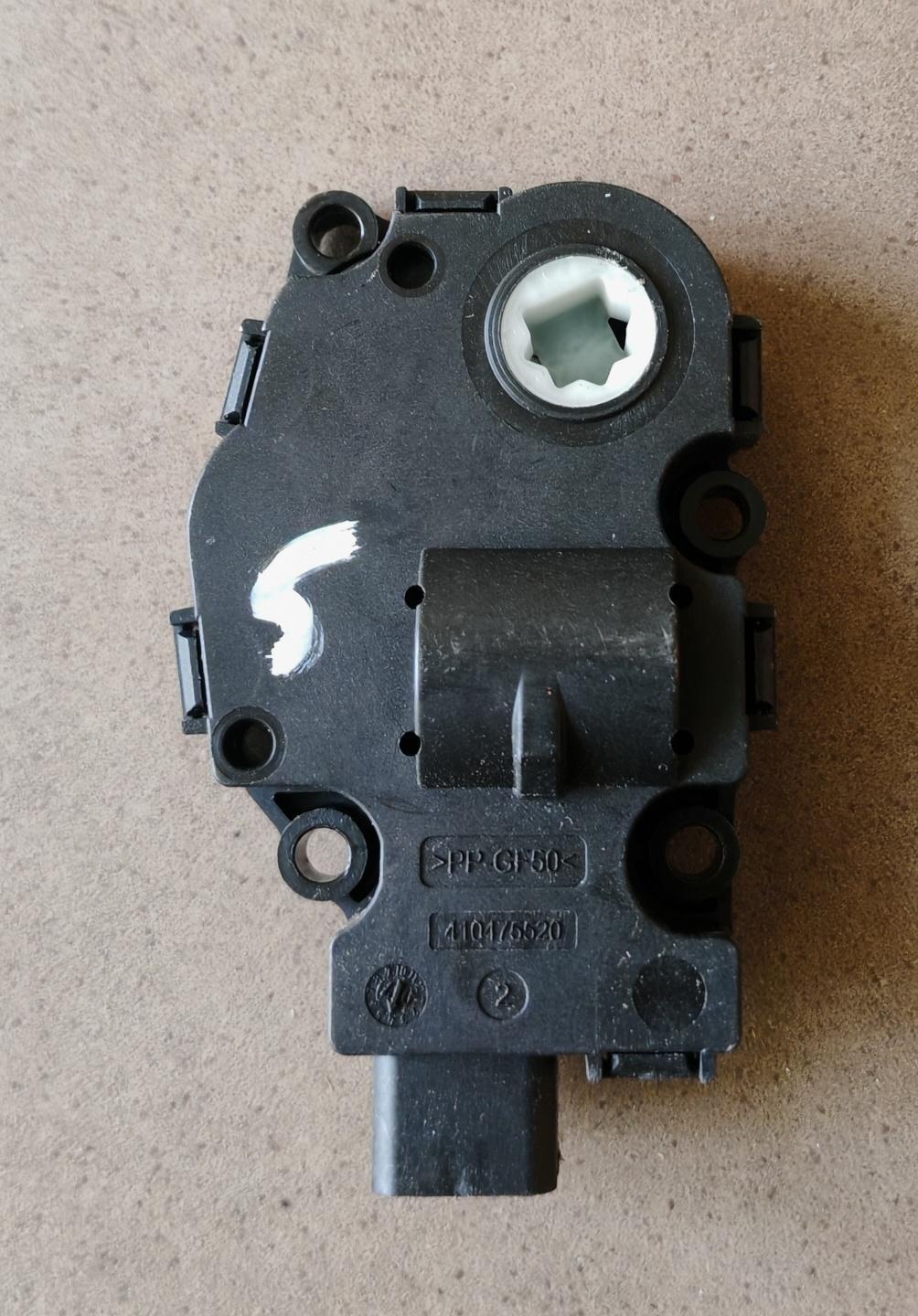 моторчик заслонки печки BMW 3 серия E90/E91/E92/E93 E90 2007, 2.0 л., N46B20BX, бензин, 6МКПП, sparkling graphite, седан, 410475520 - фото №1